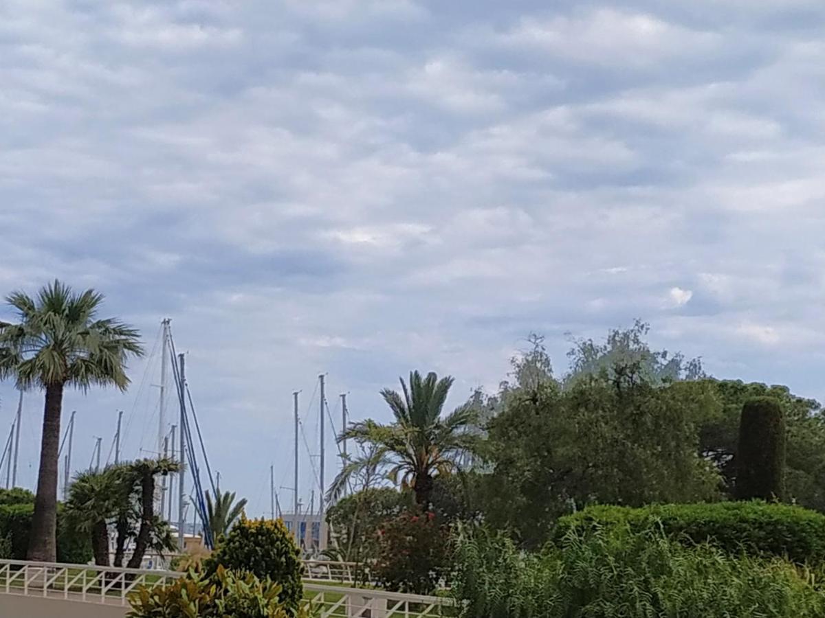 Studio Rez De Jardin Marina Baie Des Anges Villeneuve-Loubet Bagian luar foto