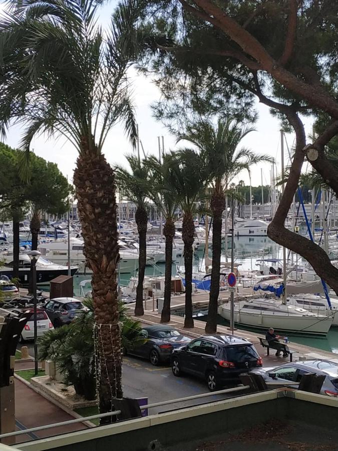 Studio Rez De Jardin Marina Baie Des Anges Villeneuve-Loubet Bagian luar foto