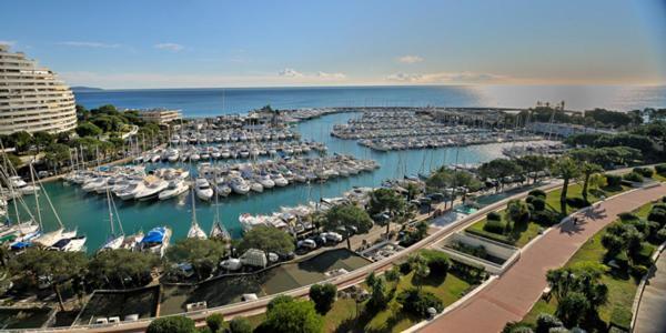 Studio Rez De Jardin Marina Baie Des Anges Villeneuve-Loubet Bagian luar foto